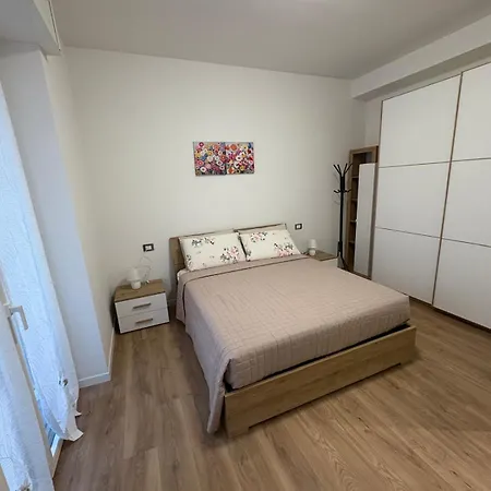 Focolare Manzoni Apartment *